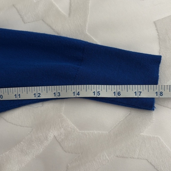 Lane Bryant Blue V-Neck Long Sleeve Sweater. Lightweight Knit. Size 22/24 - Picture 9 of 10